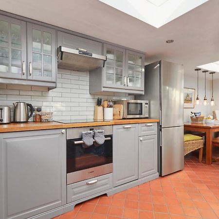 Windlass Cottage Lymington Bagian luar foto