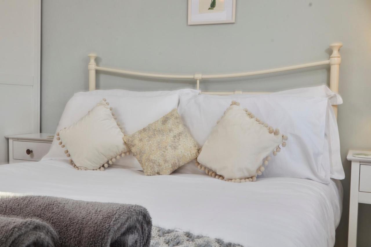 Windlass Cottage Lymington Bagian luar foto