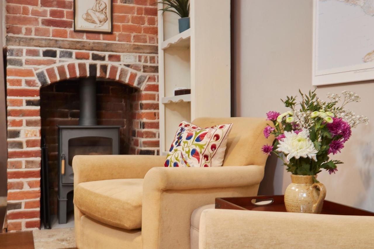 Windlass Cottage Lymington Bagian luar foto