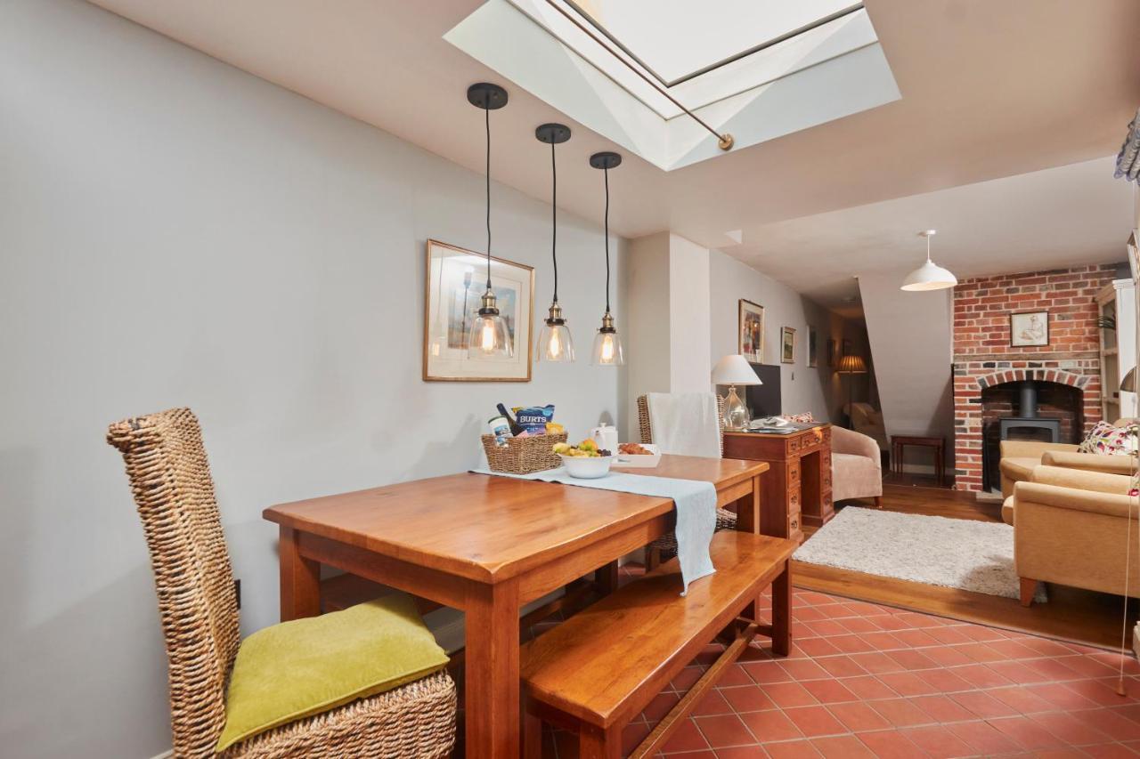 Windlass Cottage Lymington Bagian luar foto