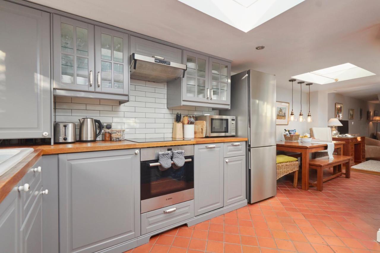 Windlass Cottage Lymington Bagian luar foto