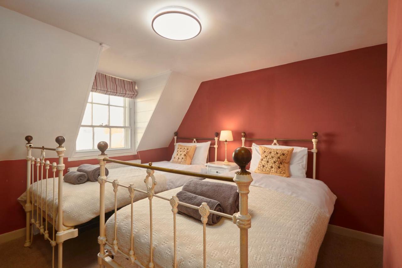 Windlass Cottage Lymington Bagian luar foto