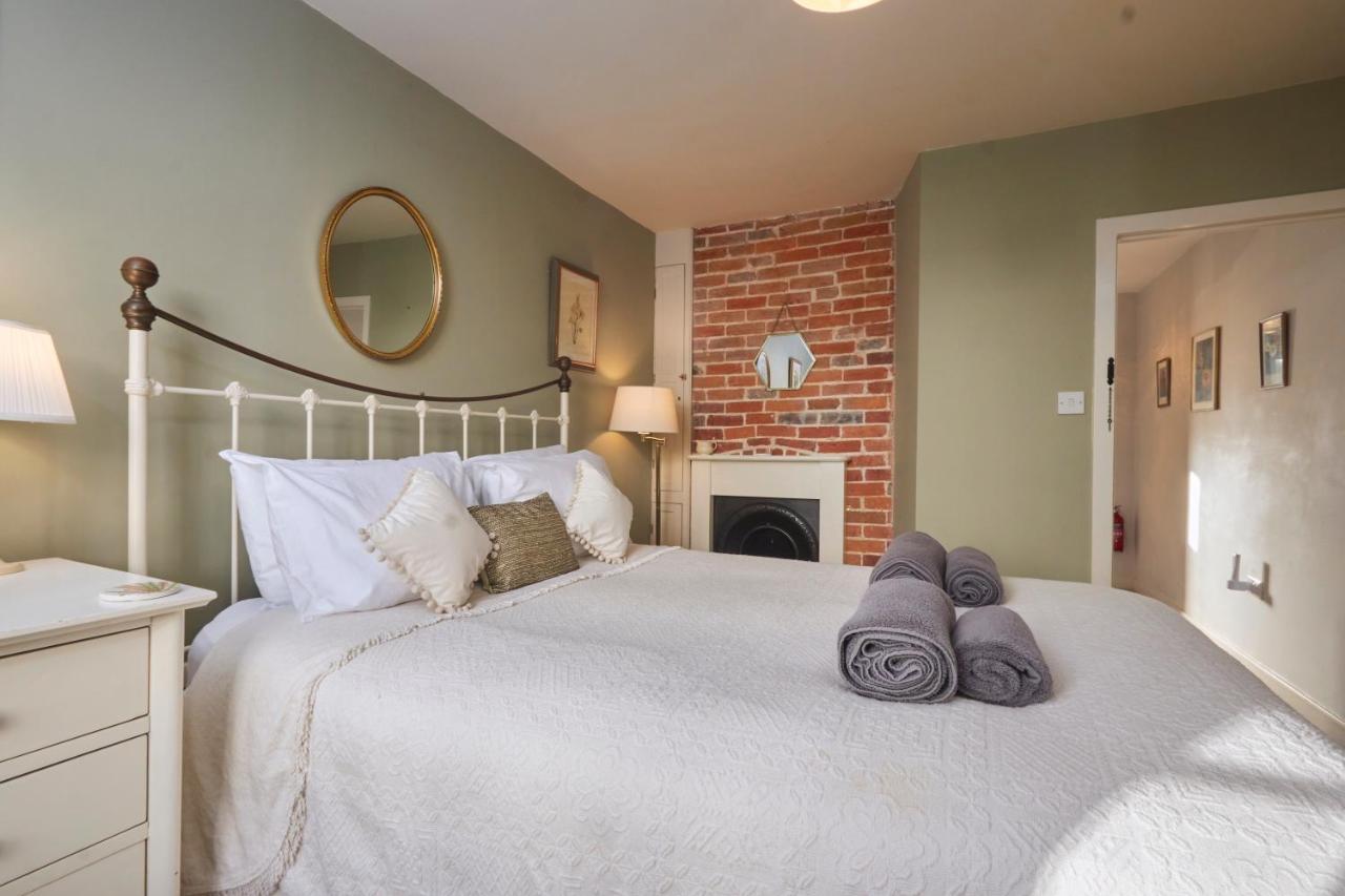 Windlass Cottage Lymington Bagian luar foto
